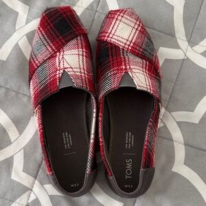 TOMS Women's Red and Black Plaid Flats